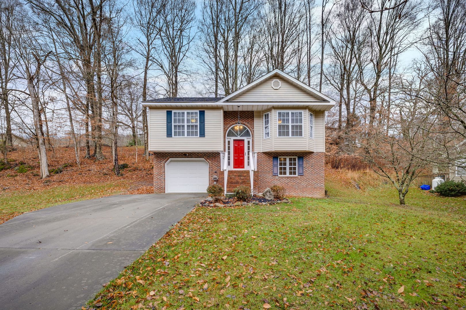 Kingsport House: 3817 Rockford Street