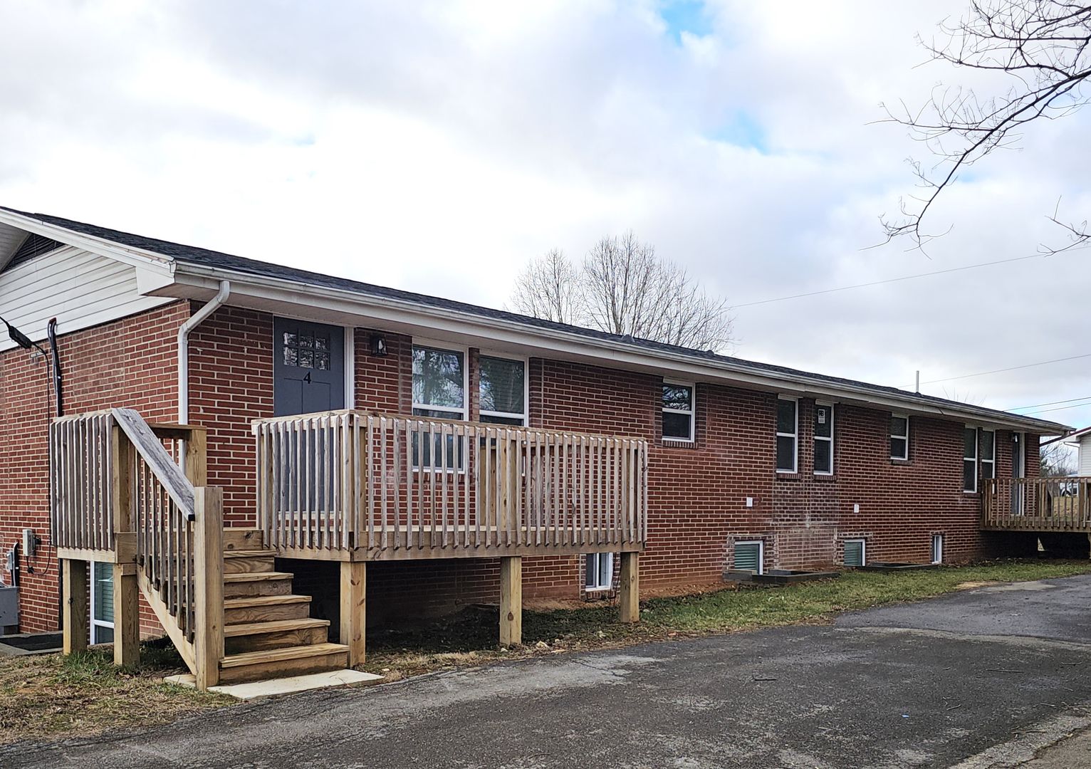 Gray Apartment: 127 Patrick Lane #1-4