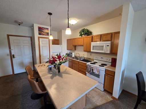 The Urban Condo You've Been Waiting For- 2bd/2ba in St. Paul's Greater East Side – photo 1