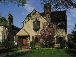 Minneapolis Apartment: 2921 Sunset Blvd