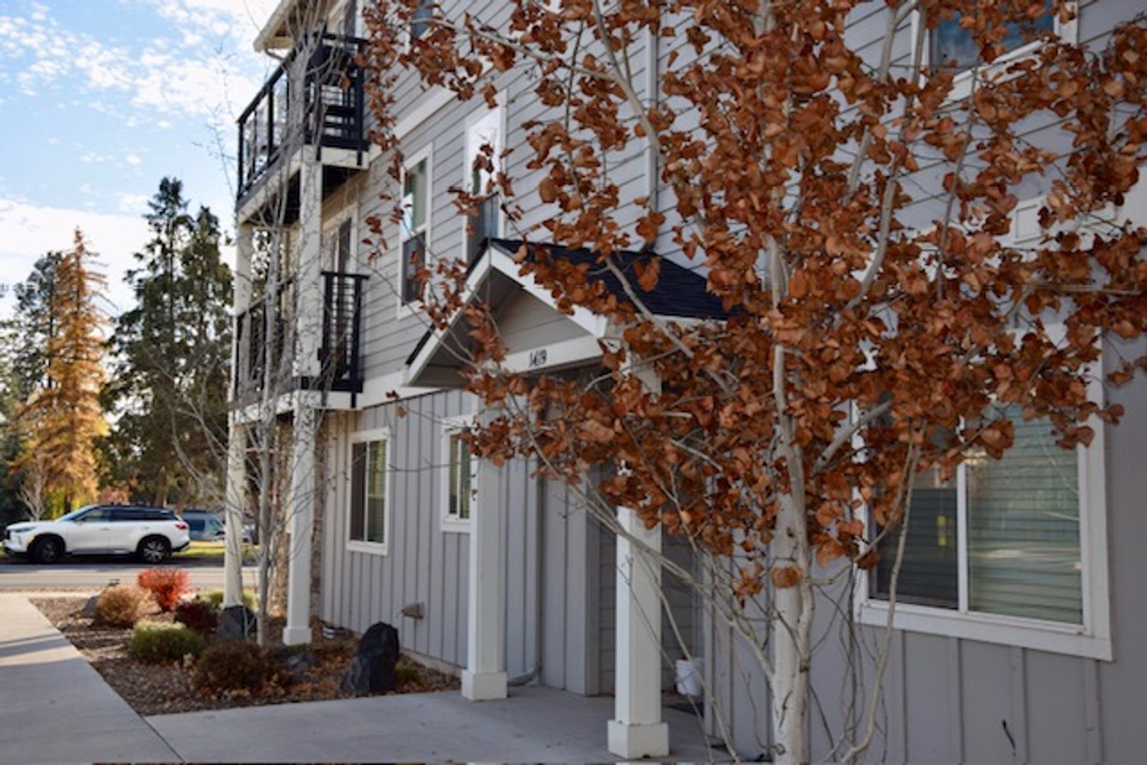 Bend Apartment: 1419 NW 8th St