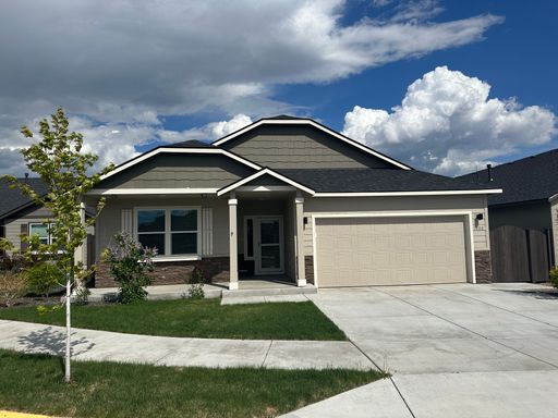Spacious 3-Bed, 2-Bath Gem with Stylish Features – photo 1