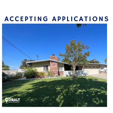 WELCOMING SINGLE-STORY MID CENTRY MODERN 3 BEDROOM 2 BATHROOM HOME! – photo 1