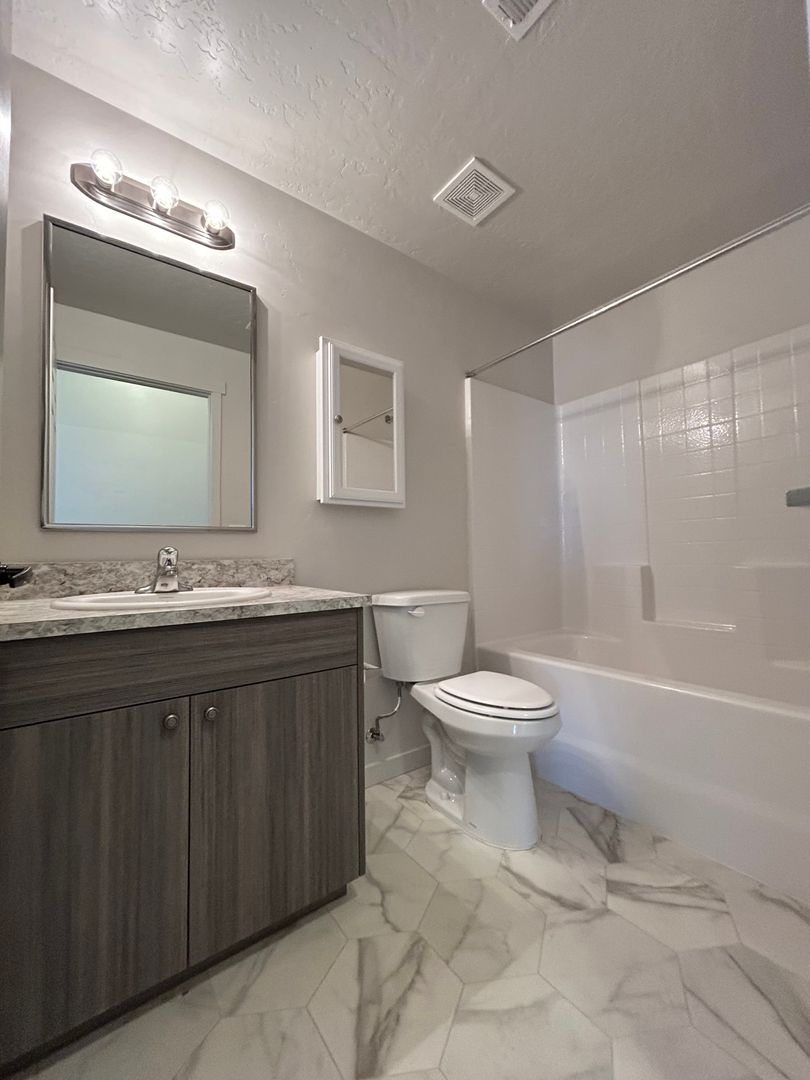 Caldwell Apartment: 4815 Continental Ln