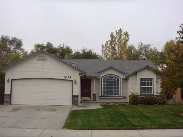 Meridian House: 1029 N Maple Creek