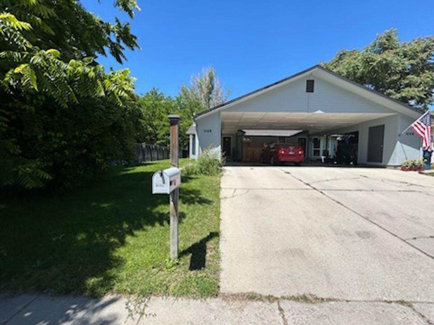 Boise House: 5148 W Clinton St