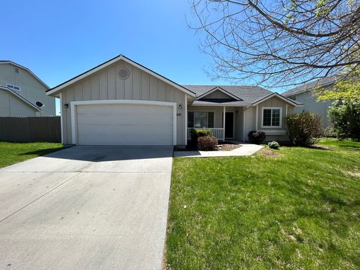 641 Heritage Park | 4 Bedroom w/ Giant Backyard, Walking Distance to Settlers Park! – photo 1