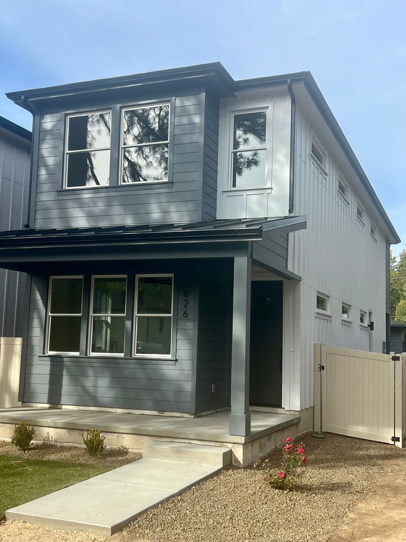 Boise House: 626 E Krall St