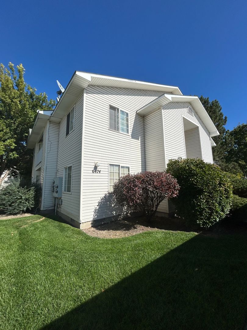 Boise Apartment: 6474 W Lucky