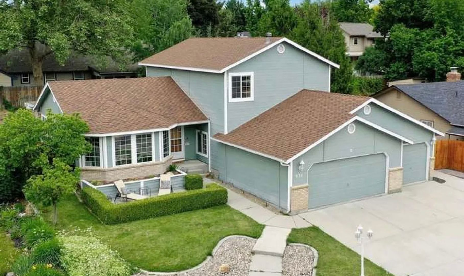 Eagle House: 631 N Stierman