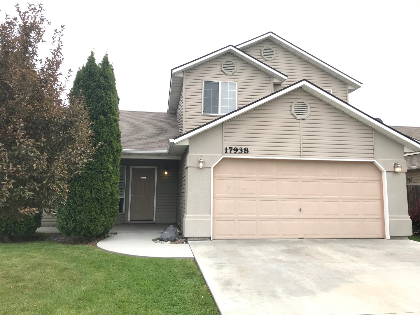 Nampa House: 17938 Monarch Way