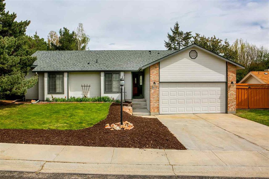 Boise House: 3177 E Stone Point Dr
