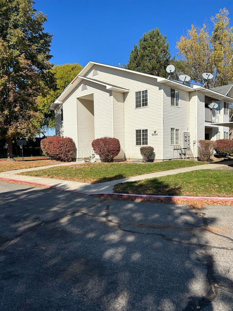 Boise Apartment: 6524 W Lucky Lane
