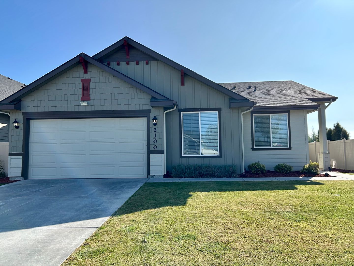 Kuna House: 2100 N Thorndale Ave