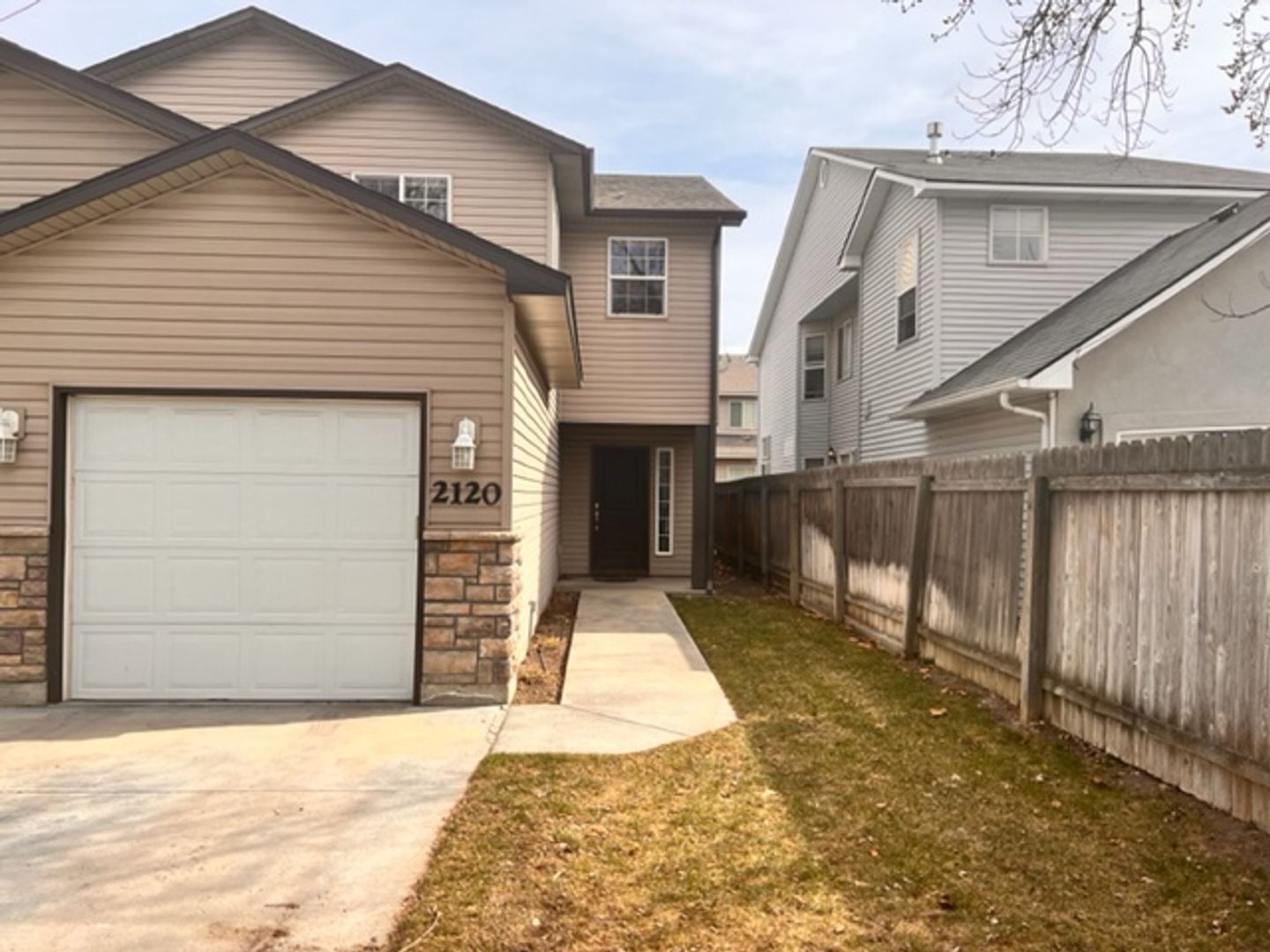 Boise Apartment: 2120 Dorothy Ave