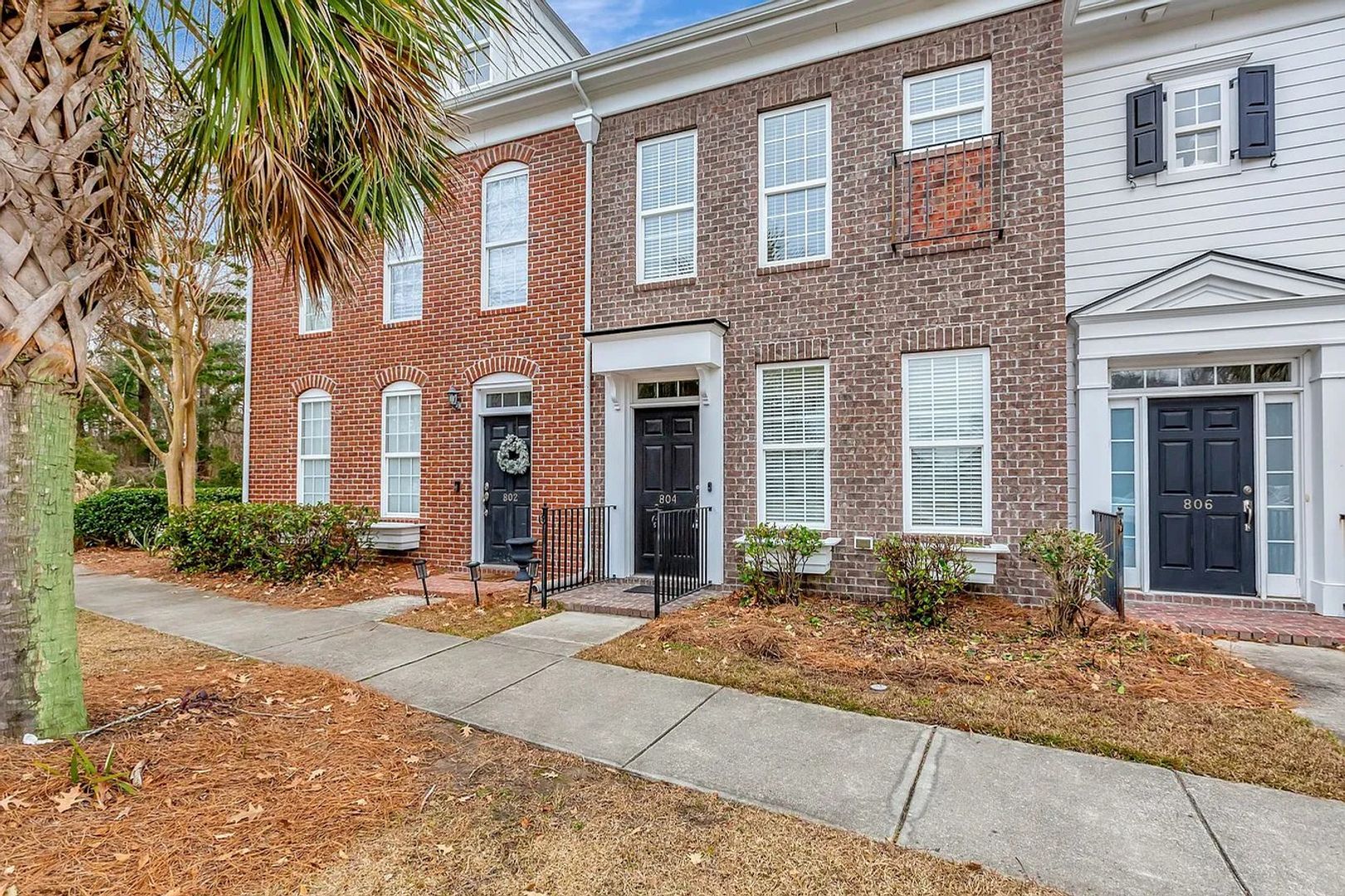 Charleston Townhome: 804 Rue Dr