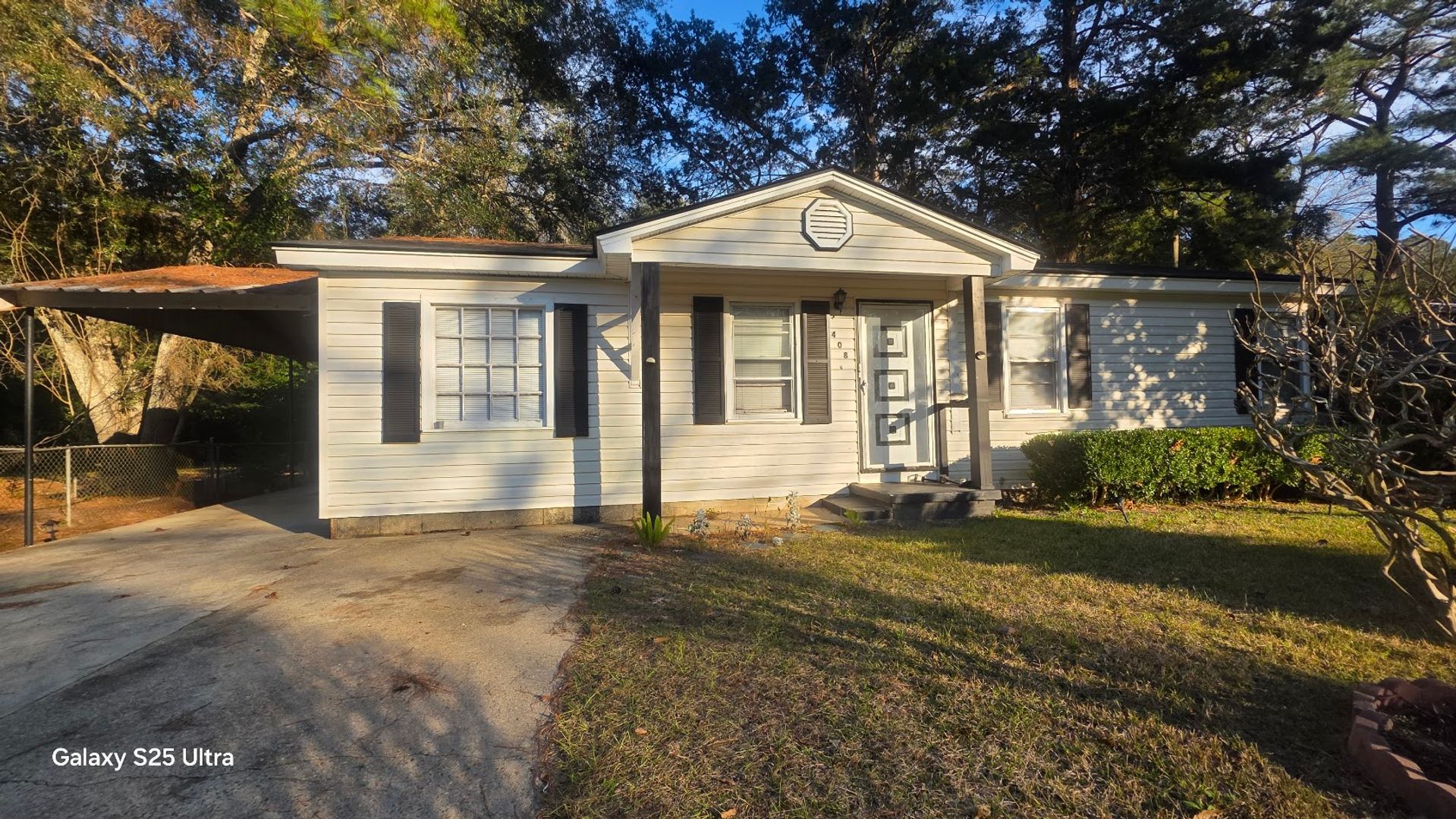 Albany House: 408 Williams Street