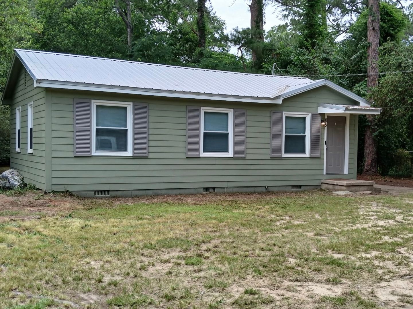 Albany House: 85 Morningside Dr