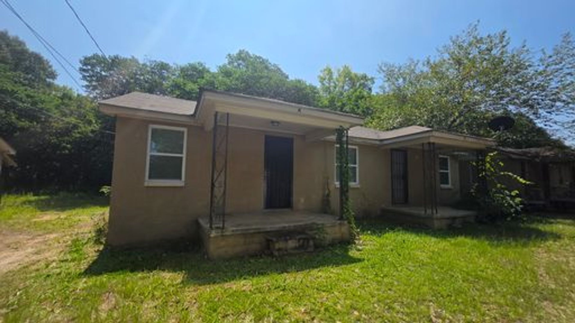 Albany Apartment: 1404 S Jackson