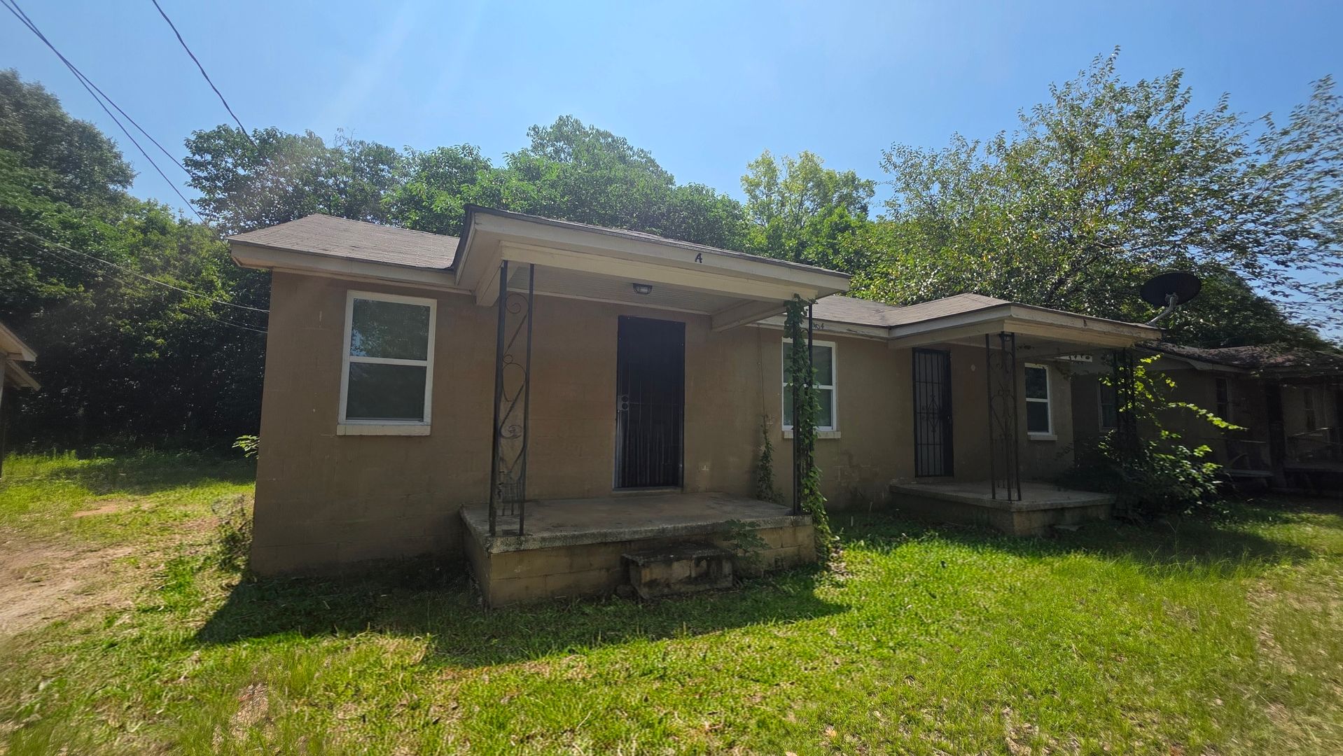 Albany Apartment: 1404 S Jackson