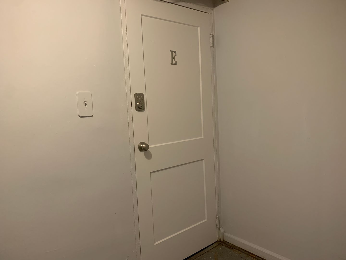 Springfield Apartment: 488-528 W Harding Rd