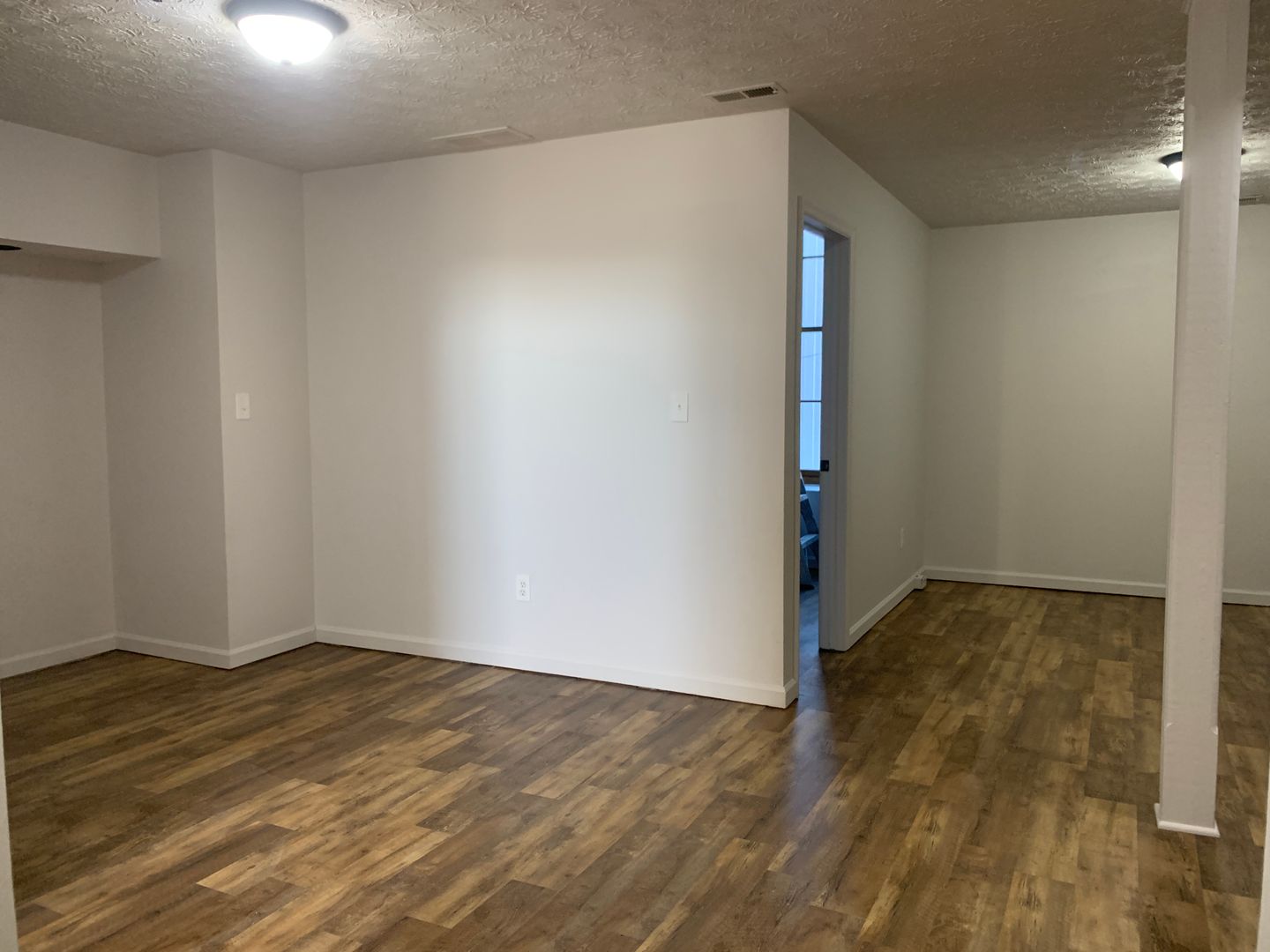 Urbana Apartment: 122 Miami St