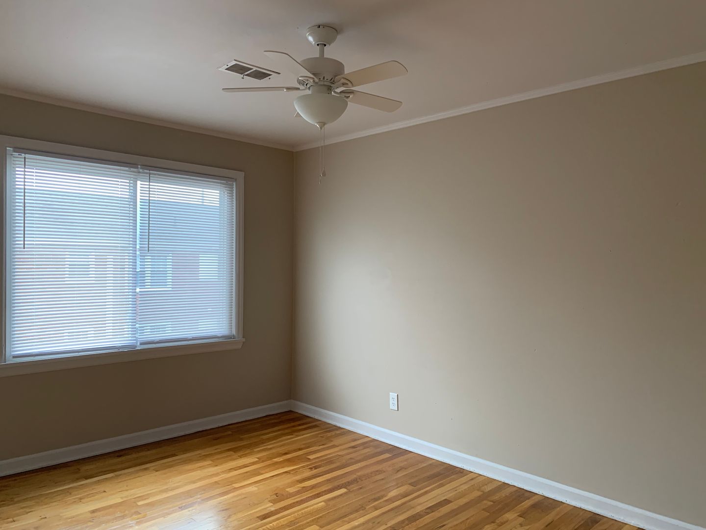 Springfield Apartment: 488-528 W Harding Rd