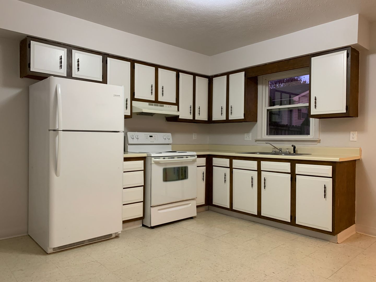 Urbana Apartment: 824-828 Pindar St