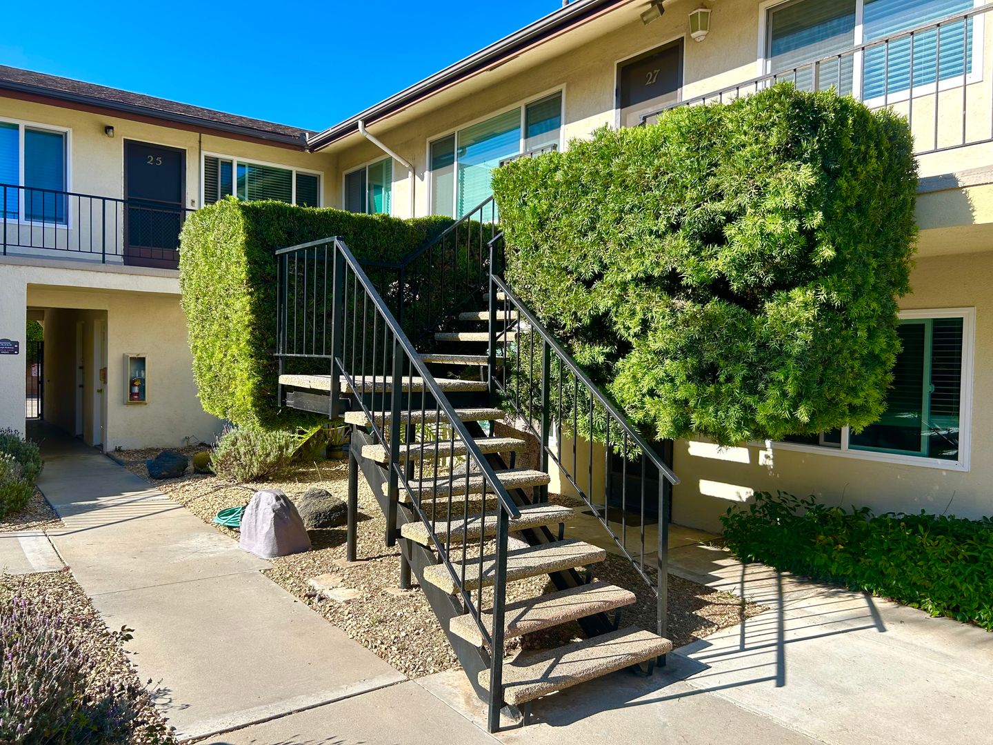 Santa Barbara Apartment: 100 Oceano Ave