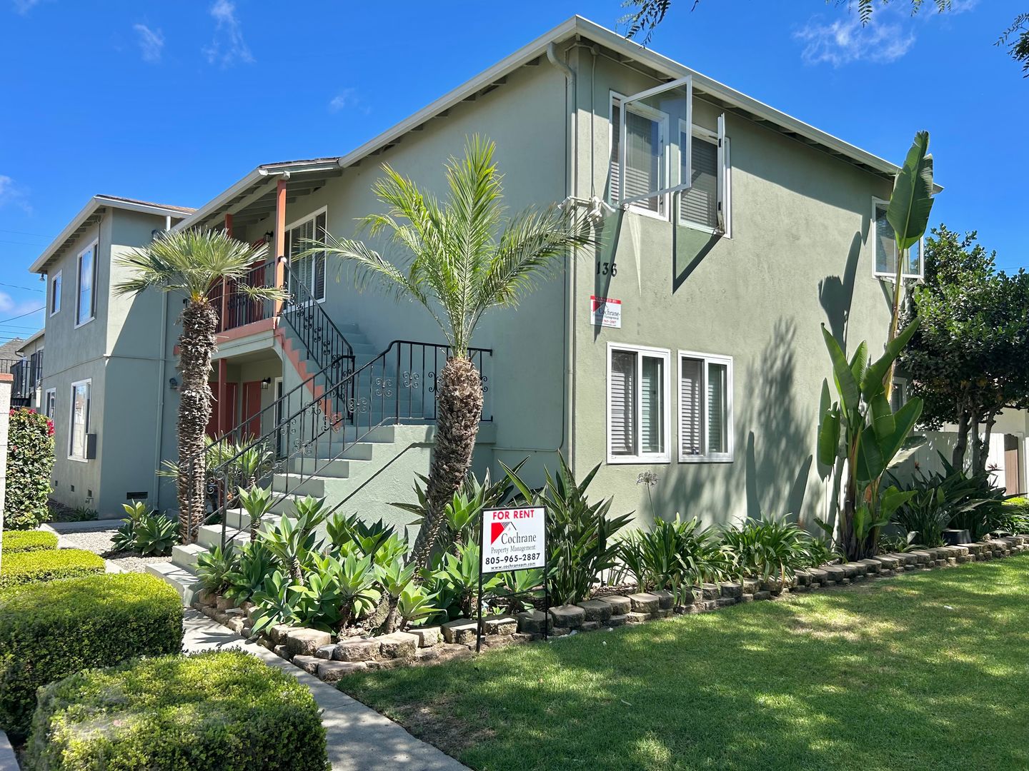 Oxnard Apartment: 136-142 S. E Street