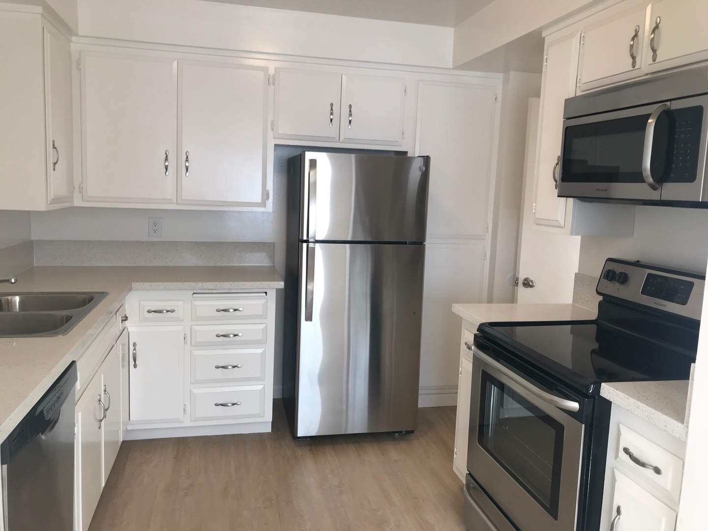 Santa Barbara Apartment: 100 Oceano Ave