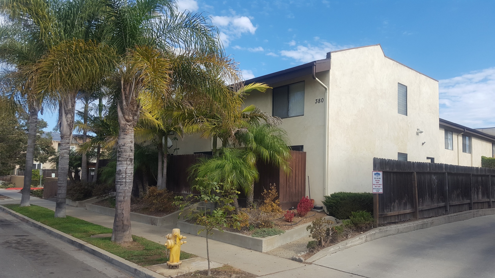 Goleta Apartment: 380 Ellwood Beach Drive