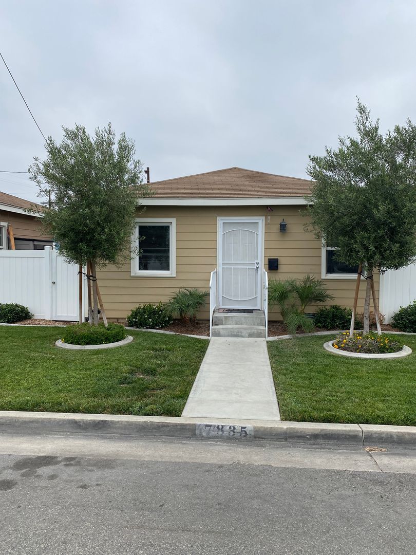 Buena Park Apartment: 7825 8th St