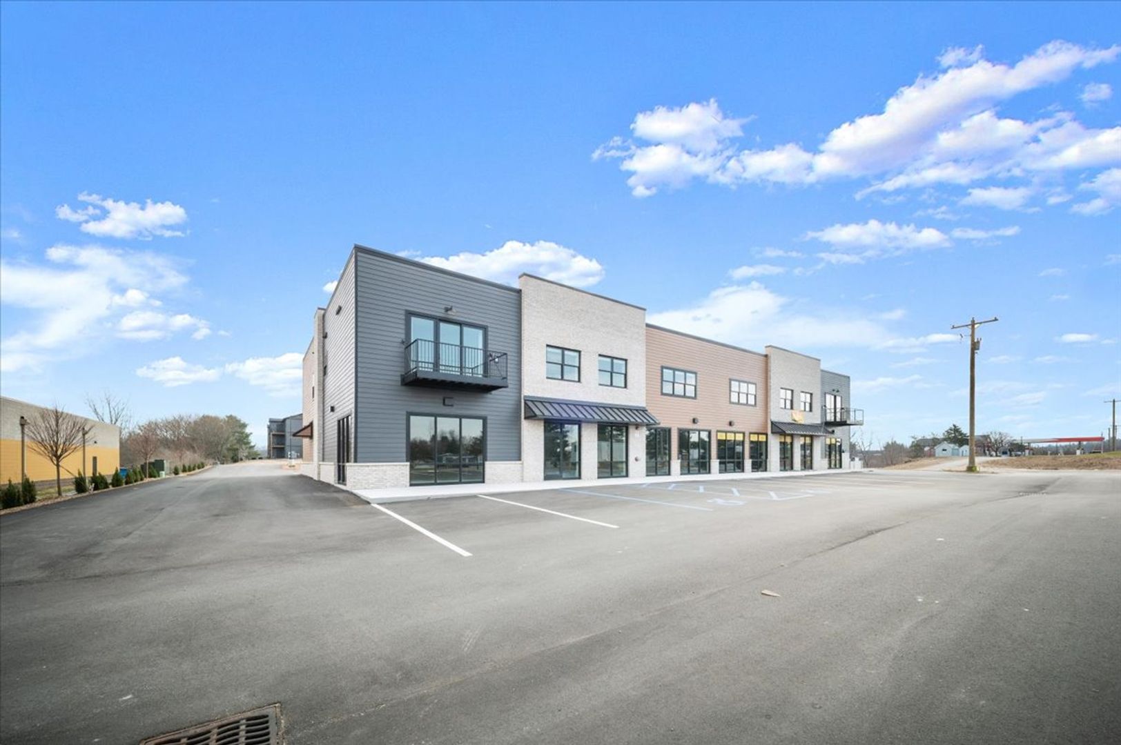 Belmont Apartment: 1303 Post DR NE