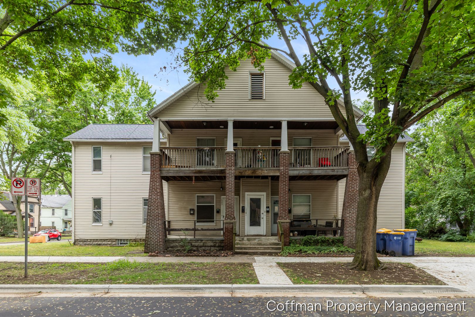 Grand Rapids Apartment: 1545 Queen Ave NE