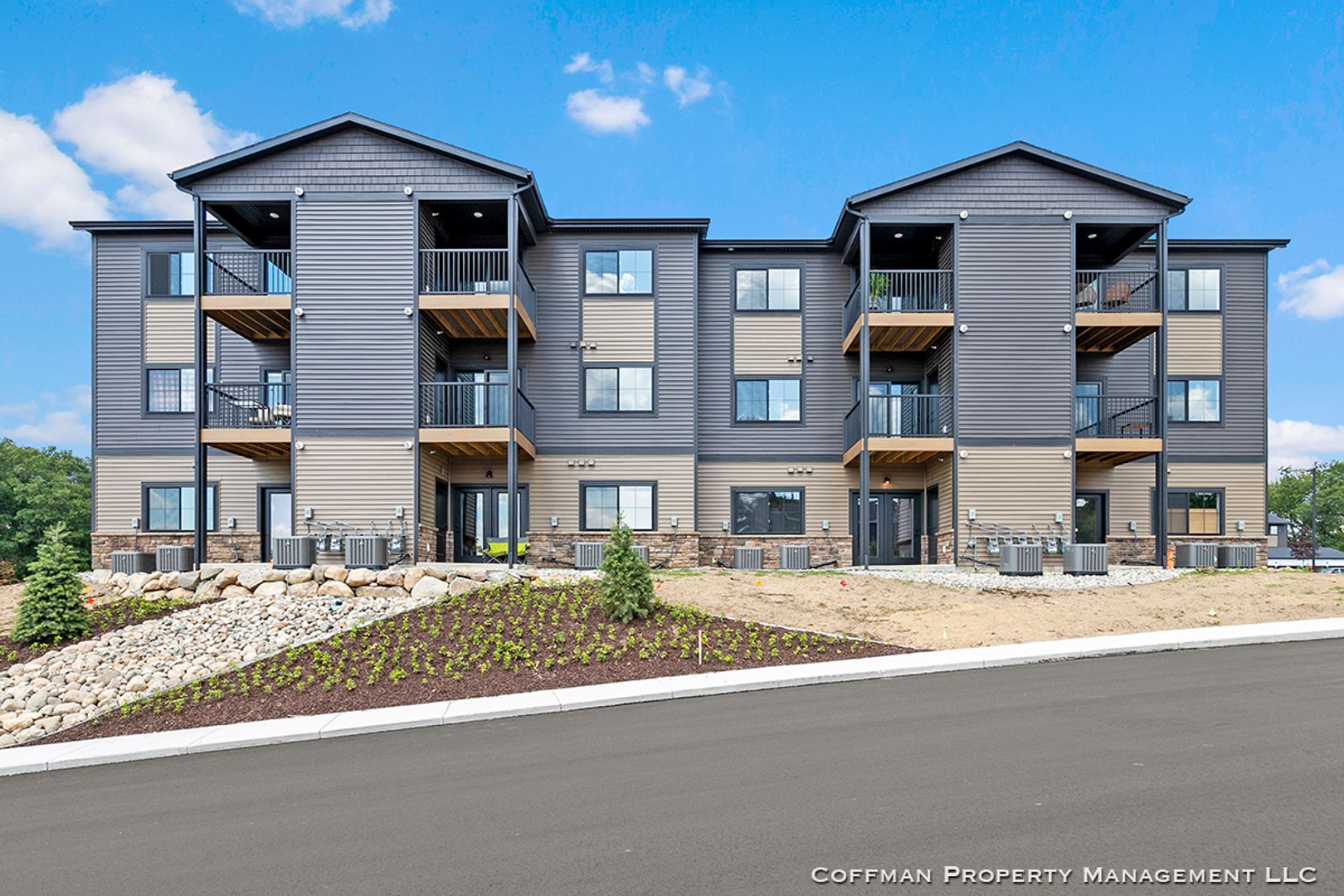 Grand Rapids Apartment: 4310 Pine Forest Blvd NE