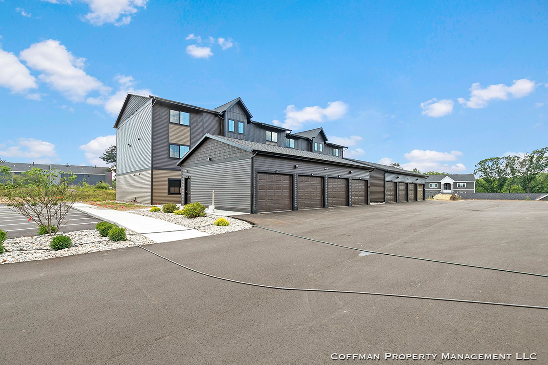 Grand Rapids Apartment: 4310 Pine Forest Blvd NE