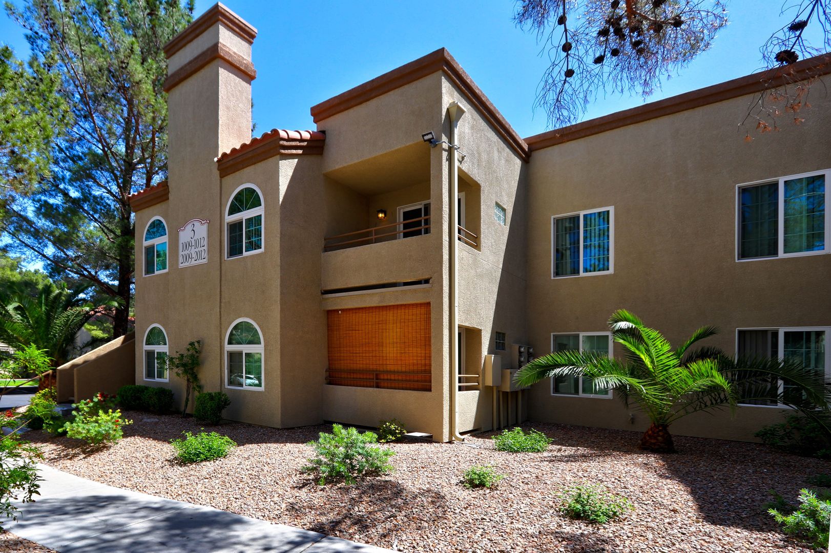 Las Vegas House: 3145 E. Flamingo Rd. #2009