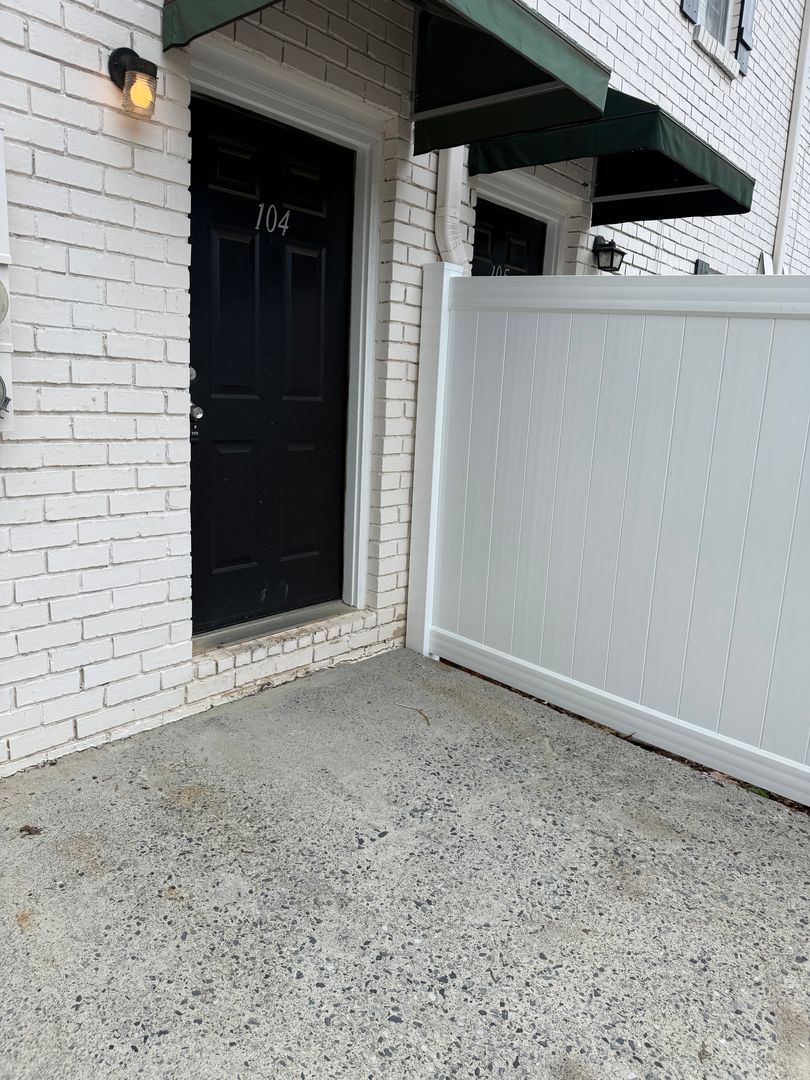 Marietta Apartment: 123 Saine Drive