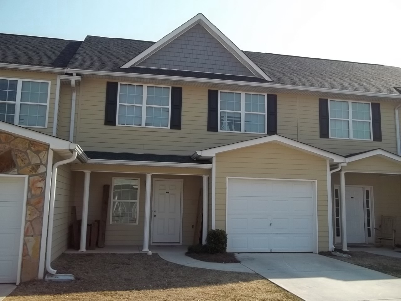 Temple Apartment: 200-211 Randa Run,Odd 401- 413 Bed Rock Pl