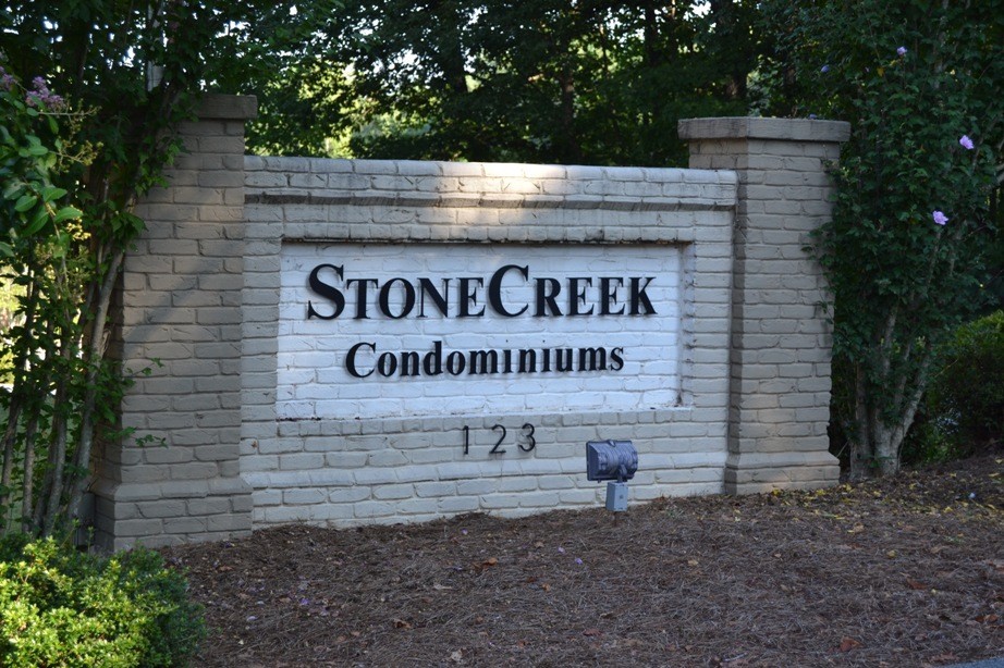Marietta Apartment: 123 Saine Drive
