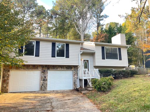 Updated 4 bedroom 2 bath home near in Dallas!
