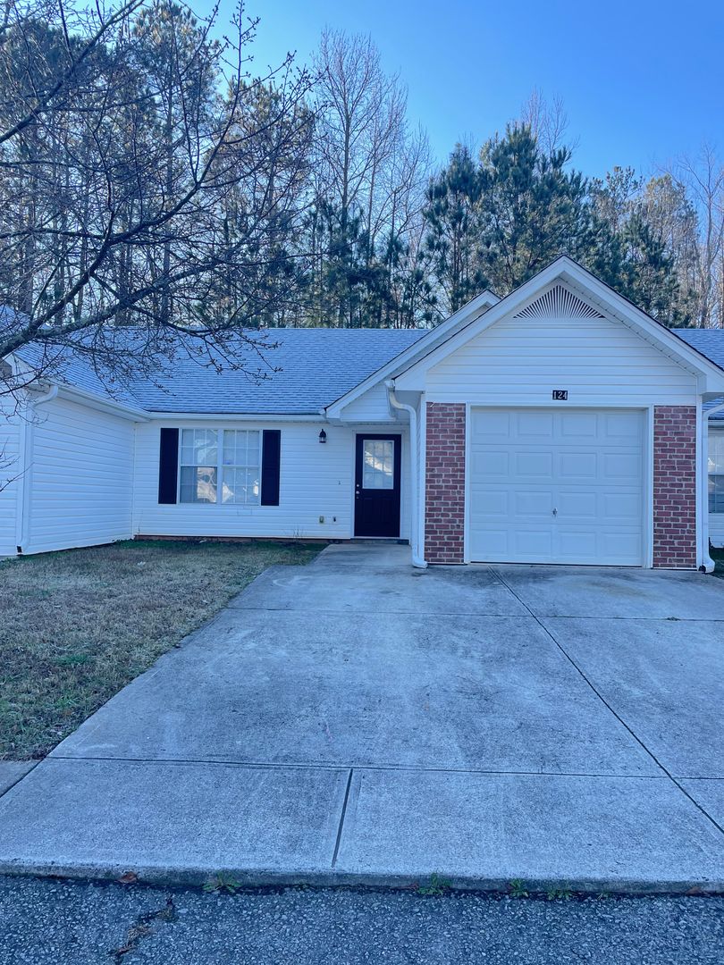 Villa Rica Apartment: 209 E Wilson Street