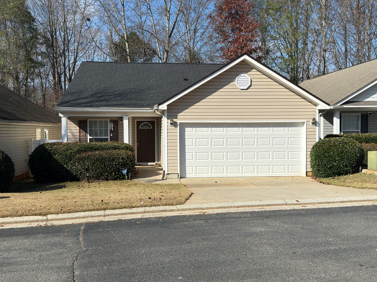 Dallas House: 103 Topaz Dr