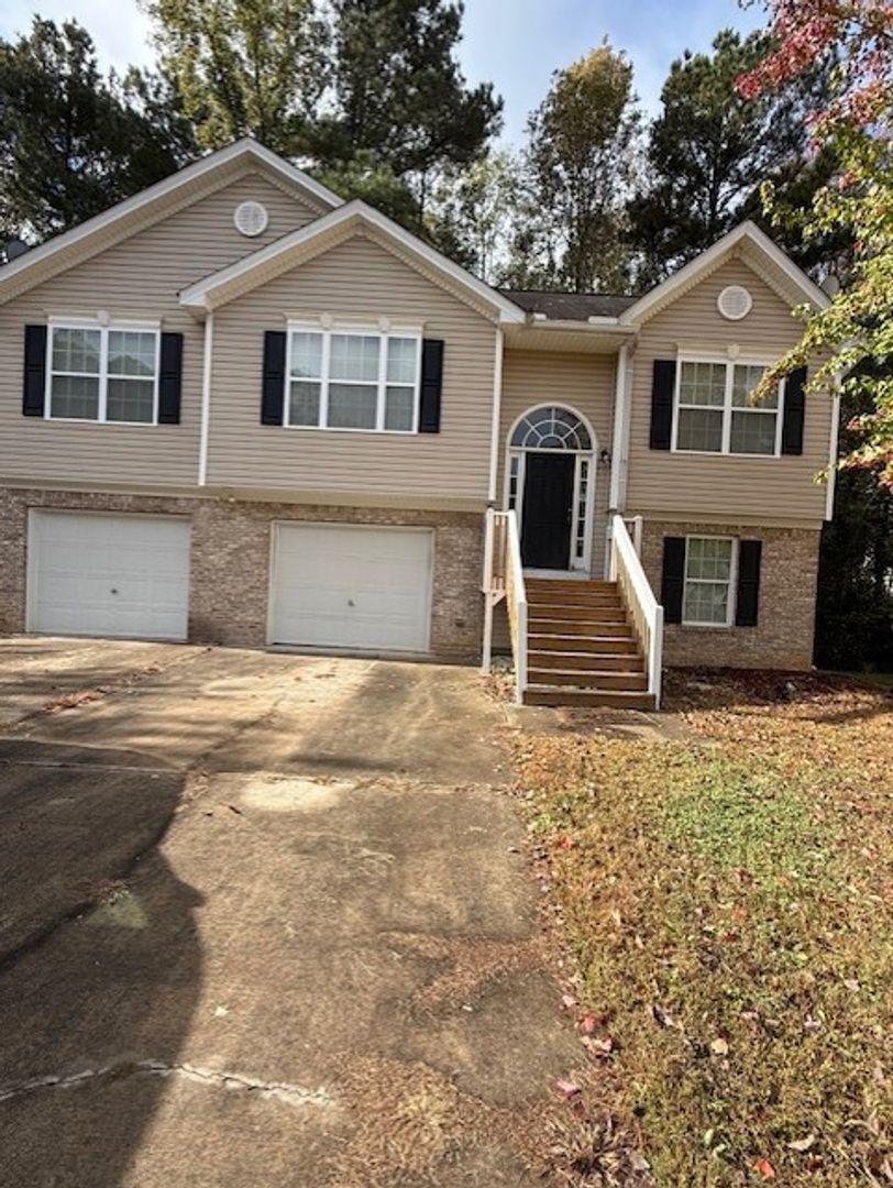 Dallas House: 302 Remmington Place Blvd