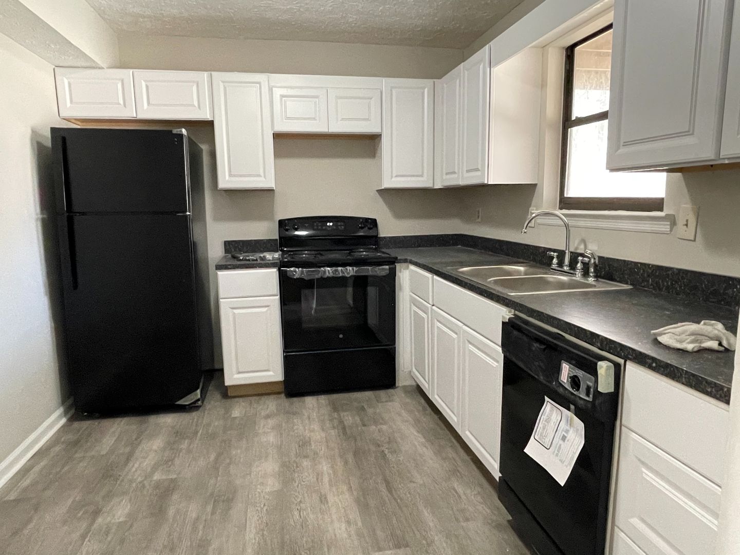 Lithia Springs House: 2526 Sweetridge Ct
