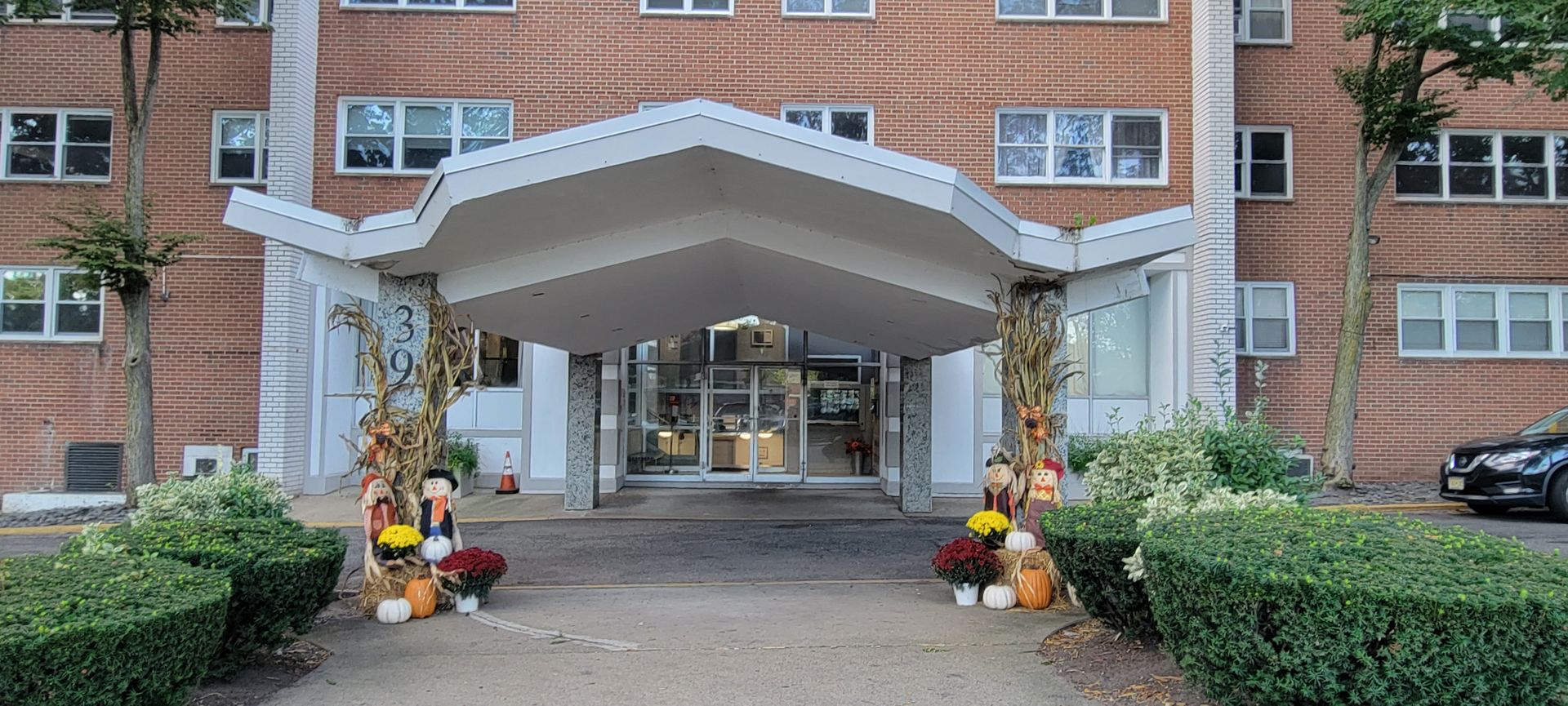 Paterson Apartment: 39 East 39th St