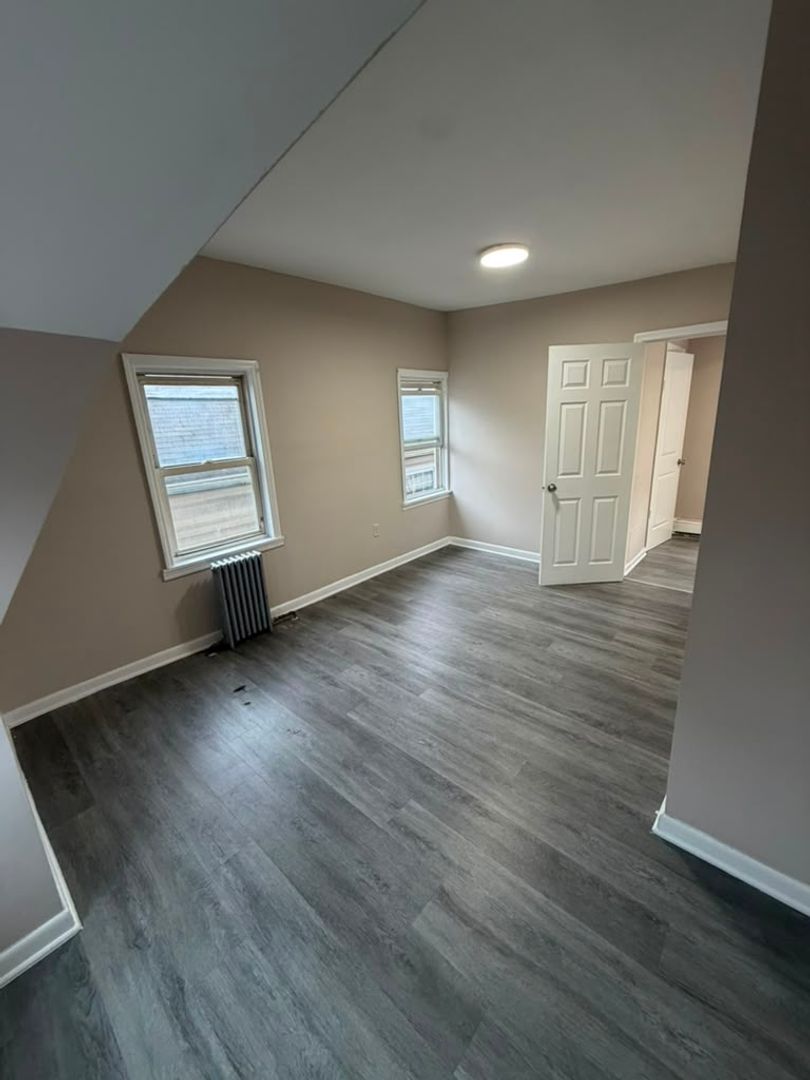 Newark Apartment: 358 Peshine Ave NJ