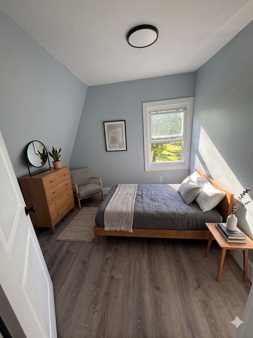 Newark Apartment: 192 S 12th St