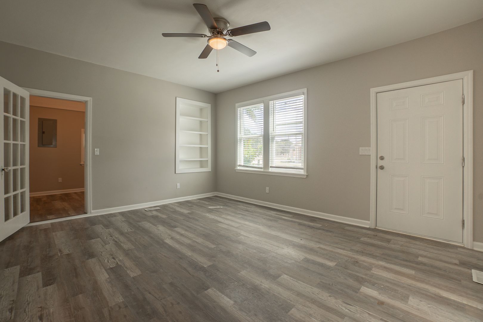 Sumter House: 216 Crescent Ave